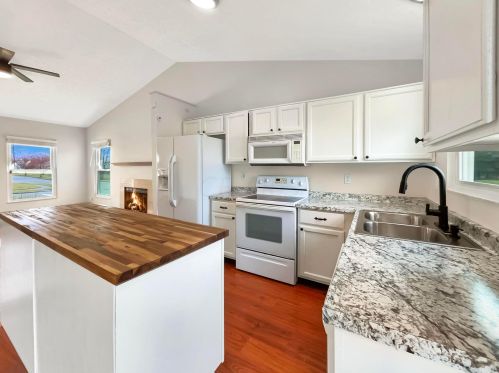 401 Lockmead Dr, Pataskala OH  43062-7333 exterior