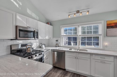 745 20th Ave, Belmar NJ  07719-2924 exterior