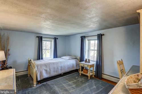 210 Hoernerstown Rd, Hummelstown PA  17036-9503 exterior