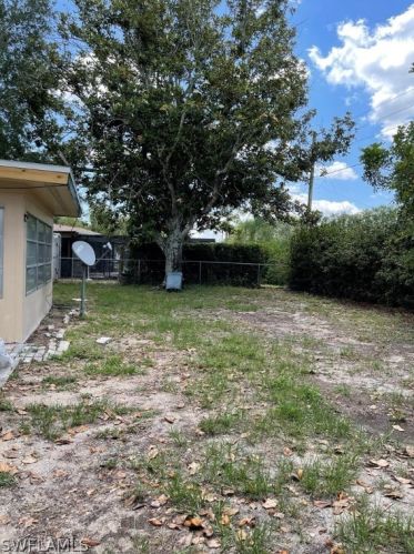 800 Alcala Ave, Lehigh Acres FL 33936-6848 exterior