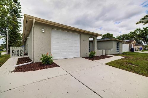 7725 Chalafonte Dr, Port Richey, FL 34668-4104
