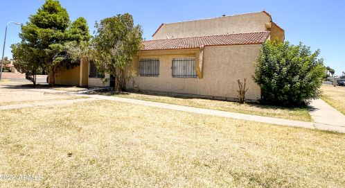 4866 Rose Ln, Glendale, AZ 85301-4715