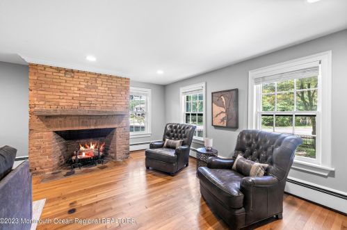 904 Sycamore Ave, Tinton Falls NJ 07724-3132 exterior