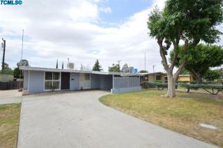 208 Sequoia Dr, Exeter, CA 93221-1133
