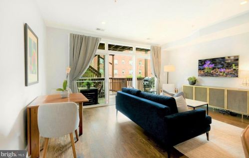 2550 University Pl, Washington, DC 20009-4509