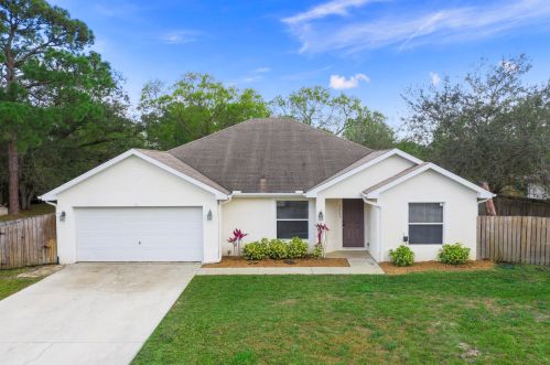 7903 Palomar St, Fort Pierce, FL 34951-1973