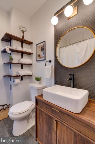 721 Orange St, Lancaster PA  17602-3118 exterior