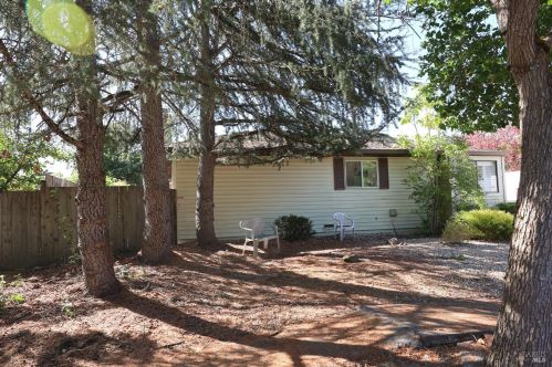 2438 Big Oak Dr, Santa Rosa, CA 95401-5770