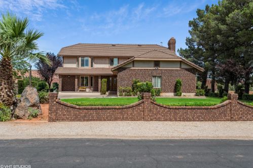103 Docena Dr, Kayenta, UT 84738-6032