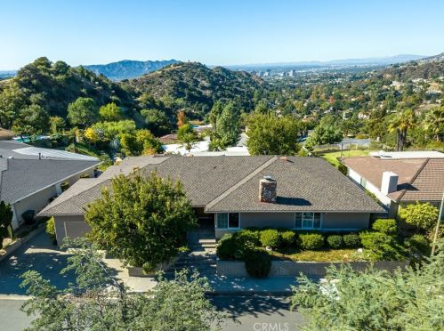 2755 Valle Vista Dr, Glendale CA  91206-4720 exterior