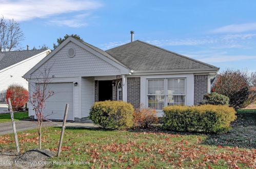 12 Joseph Way, Bricktown, NJ 08723-7961