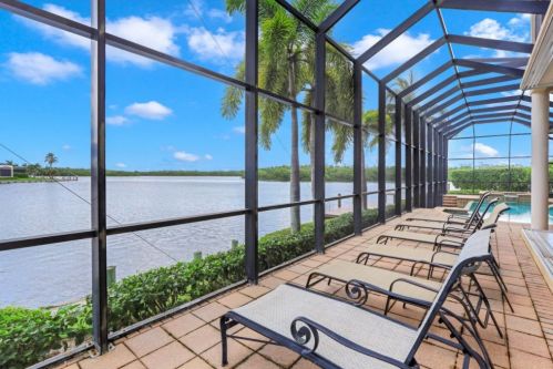 196 Starfish Ct, Marco Island FL  34145-4730 exterior