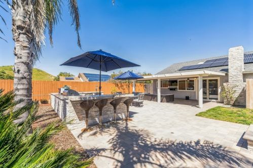 857 Crosby Ave, Simi Valley CA  93065-5012 exterior