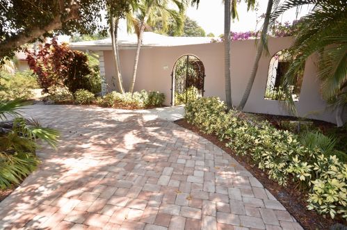 2584 Avenue Au Soleil, Delray Beach, FL 33483-6102