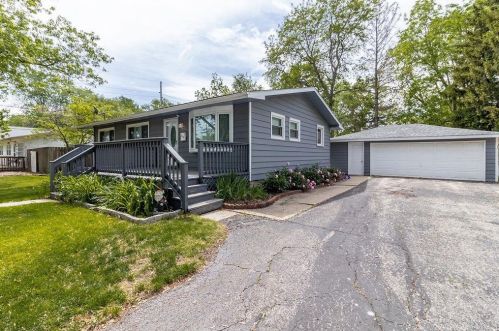 703 North St, Crown Point, IN 46307-3418