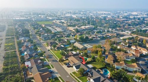 621 Chestnut Ave, Orange CA 92867-3743 exterior