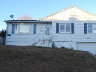 4 Suffolk St, Waterbury, CT 06704-1431