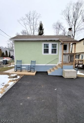 331 Tulsa Trl, Hopatcong, NJ 07843-1238