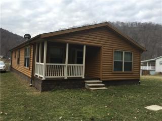 2560 Monterey Rd, Parker, PA 16049-2630