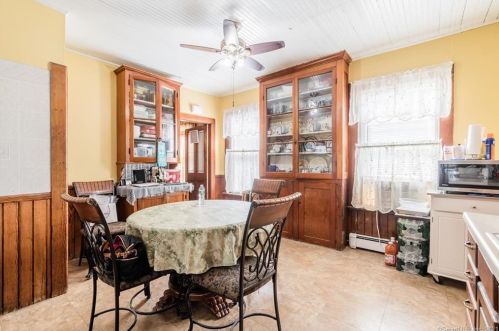 48 Ctr St, United States Coast Guard Ac CT  06320-5344 exterior