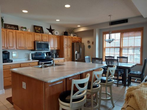 602 19th St, Willmar MN 56201-4827 exterior