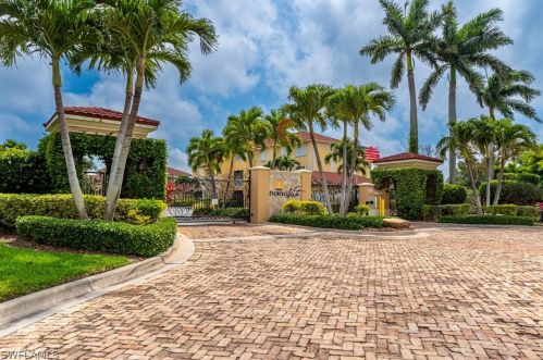 1516 50th St, Cape Coral, FL 33914-7470