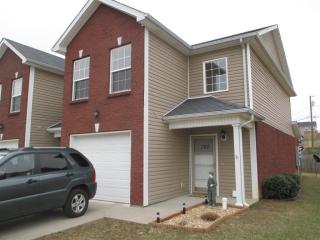 122 Darby Woods Ct, Radcliff KY  40160-8604 exterior