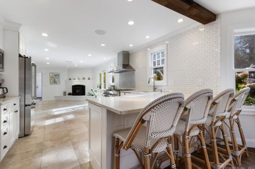 75 Chestnut Hill Rd, Ridgefield CT  06877-1202 exterior