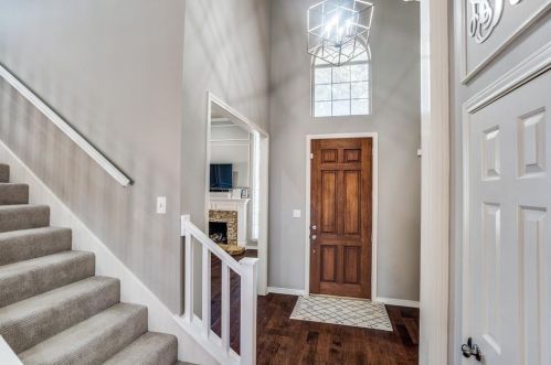 7301 Hollingsworth Dr, Plano, TX 75025-2324