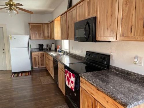 811 Kellogg St, Green Bay, WI 54303-2853