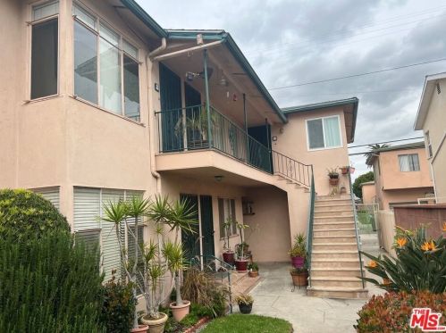 1739 Appleton St, Long Beach, CA 90802-3705