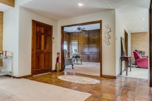 702 Mount Vernon Dr, Richardson TX  75081-5336 exterior