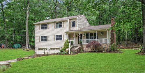 407 Webb Cir, Upper Stepney, CT 06468-1417