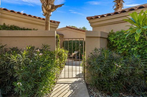 54720 Shoal Crk, La Quinta CA  92253-4782 exterior