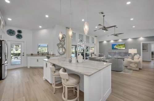4606 Ashton Ct, Naples FL  34112-8822 exterior
