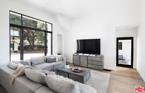 3170 Santa Maria Rd, Topanga CA  90290-4307 exterior