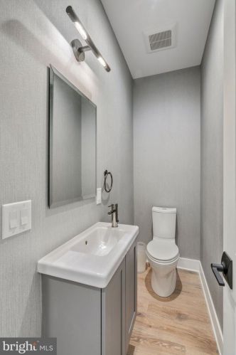 1625 Eyre St, Philadelphia PA  19125-2703 exterior