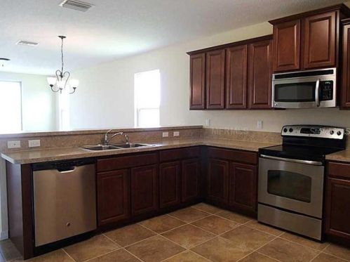 5057 Brenton Manor Ave, Winter Haven, FL 33881-2804