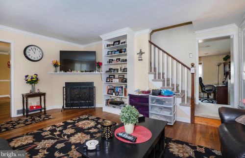 216 Sandra Rd, Wilmington, DE 19803-3041