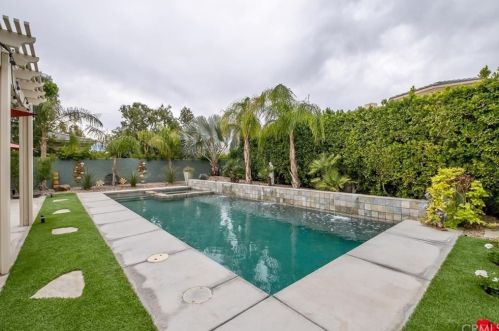 15 Napoleon Rd, Rancho Mirage CA  92270-2715 exterior