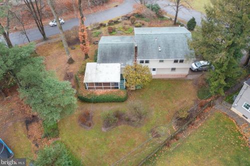 10 Cliffe Dr, Wilmington DE  19809-1602 exterior
