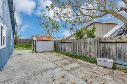 16128 Easy St, Lathrop CA  95330-9572 exterior