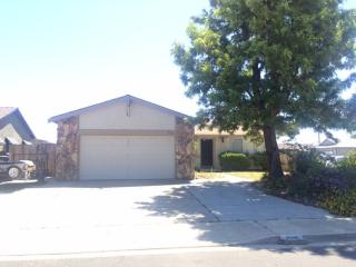 620 Walnut Dr, Oakley, CA 94561-2128