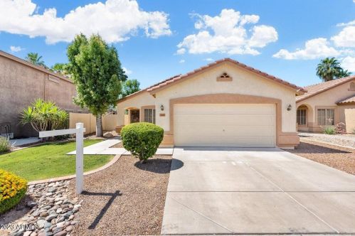 7459 Abraham Ln, Glendale, AZ 85308-9525