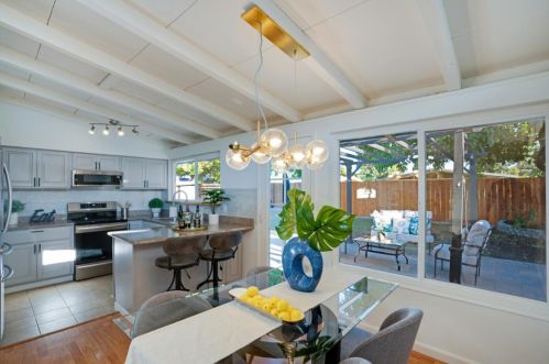 814 Lakehaven Dr, Sunnyvale CA  94089-2553 exterior