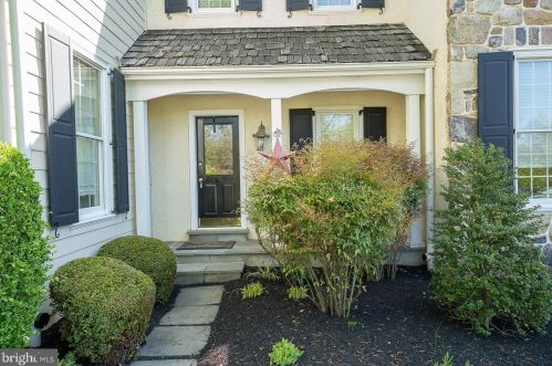 315 Blackburn Dr, Berwyn PA  19312-2801 exterior