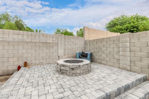 17848 15th St, Phoenix AZ  85022-1296 exterior