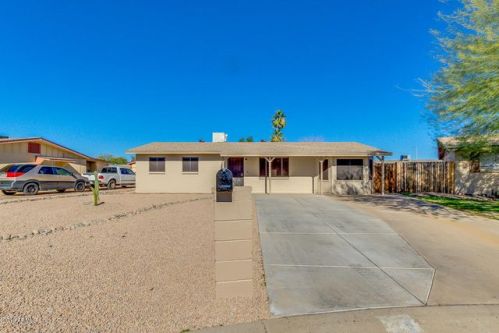 7454 Carol Cir, Mesa, AZ 85208-2022