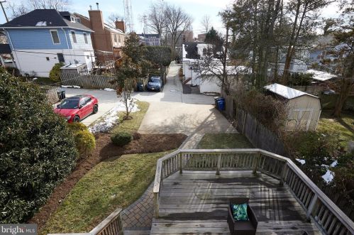 4108 Fessenden St, Washington DC 20016-4216 exterior