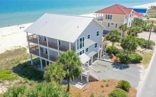 1148 Gorrie Dr, Saint George Island, FL 32328-2410